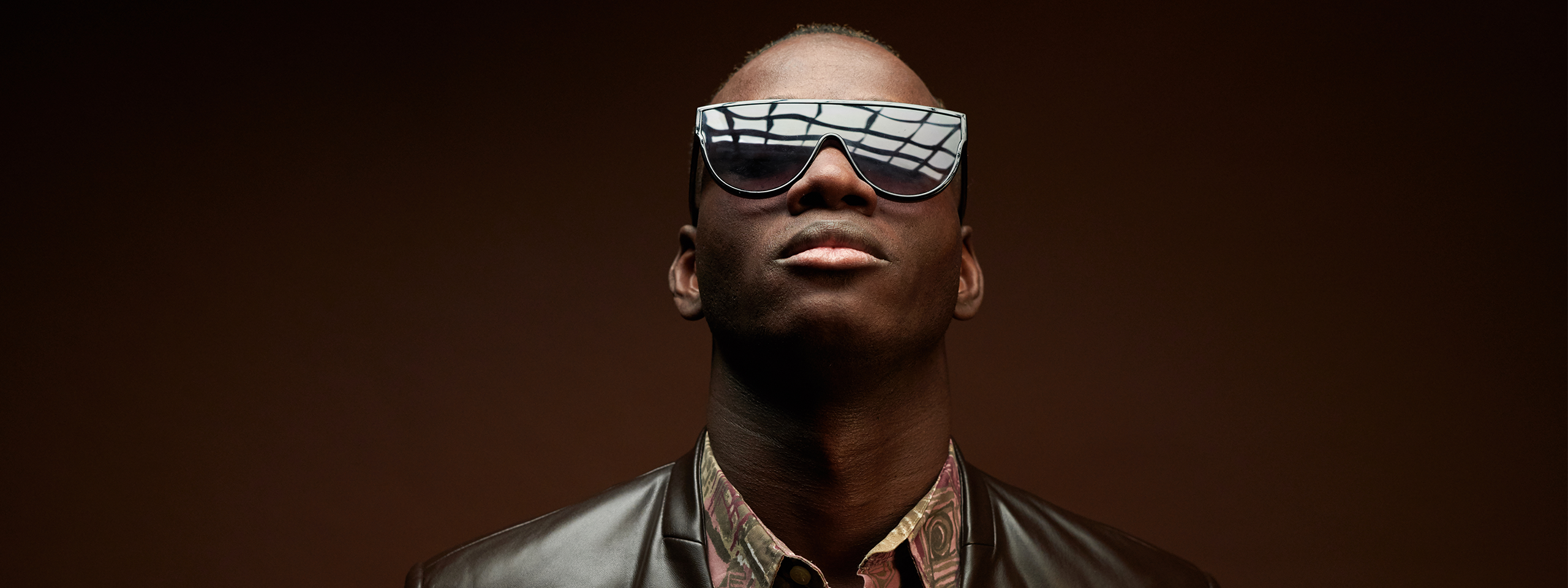 Mann mit Sonnenbrille